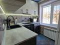 3-комнатная квартира · 55 м² · 1/5 этаж, Жидебай батыра 4 — Садик айголек,школа 17,напротив кафе миредо за 20 млн 〒 в Балхаше