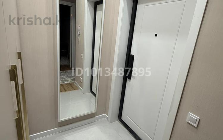 3-комнатная квартира · 80 м² · 6/9 этаж, Шамши Калдаяков за 350 000 ₸ в Астане, Сарайшык р-н — фото 2