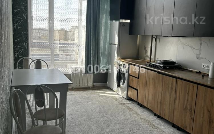 2-комнатная квартира · 57.2 м² · 3/9 этаж, 28-й мкр 49 за 180 000 ₸ в Актау — фото 2