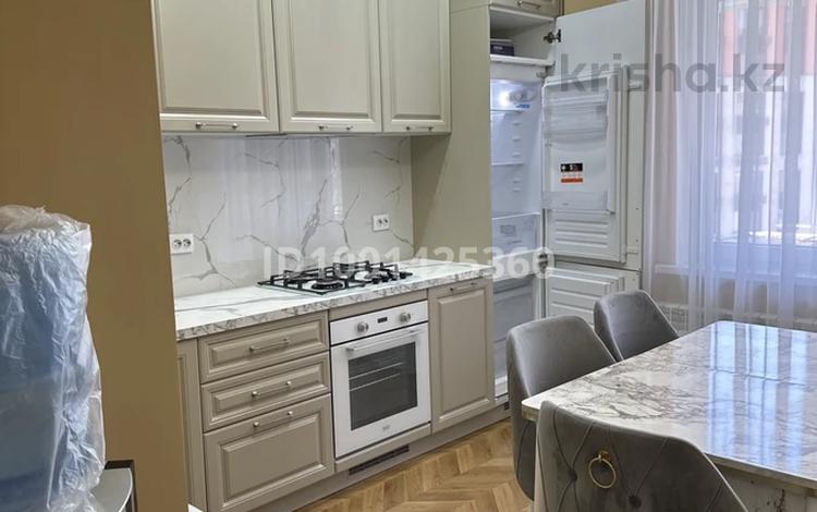 2-комнатная квартира · 68 м² · 6/9 этаж, мкр Нурсая, Абулхаир хана 163/1 за 380 000 ₸ в Атырау — фото 2