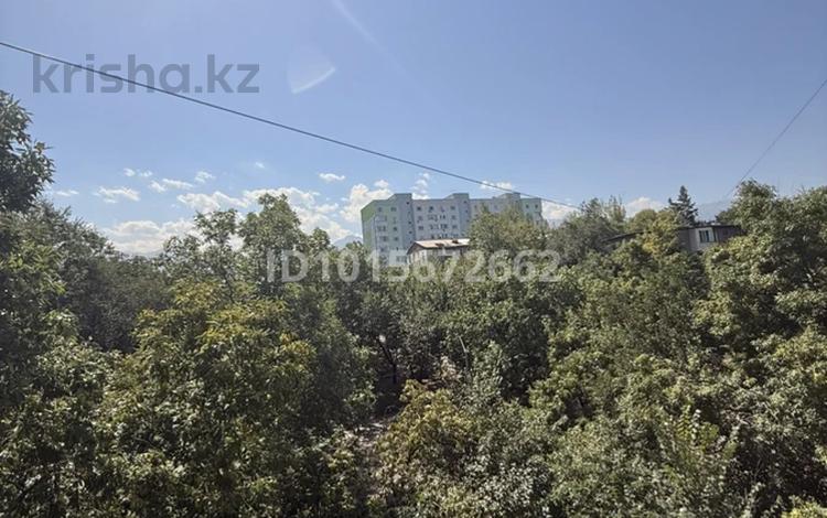 2 бөлме · 52 м² · 4/4 қабат, №6 ш/а. 17, бағасы: 70 000 ₸ в Алматы, Ауэзовский р-н — фото 2