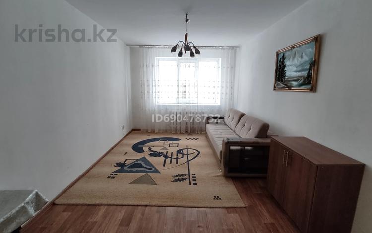 1-комнатная квартира, 47 м², 2/17 этаж помесячно, Тауелсиздик 34