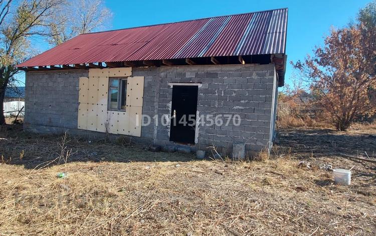Жеке үй · 3 бөлме · 65 м² · 12 жүзд., Батыс 15а — Рядом школа магазин, бағасы: 8 млн ₸ в  — фото 2