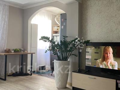 2-бөлмелі пәтер · 44.2 м² · 5/5 қабат, Абая 155, бағасы: 18.8 млн ₸ в Костанае
