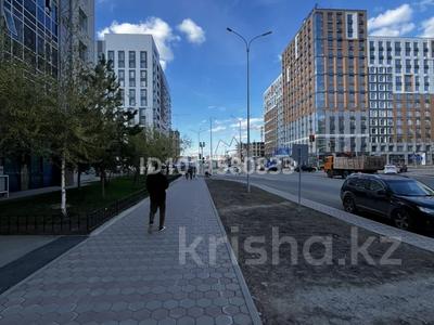 Еркін, кеңселер, дүкендер мен бутиктер, қоғамдық тамақтану орны, сұлулық салондары, медорталықтар мен дәріханалар, білім орталықтары, ойын-сауық · 128.7 м², бағасы: 130 млн ₸ в Астане, Есильский р-н