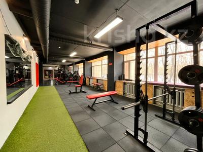 Свободное назначение, салоны красоты, фитнес и спорт, развлечения · 681.8 м² за 1.5 млн 〒 в Караганде, Казыбек би р-н