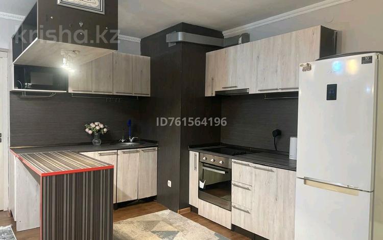 3-комнатная квартира · 67 м² · 9/16 этаж, Жандосова 140/1 — Алтынсарина,Университет Нархоз за 315 000 ₸ в Алматы, Ауэзовский р-н — фото 2