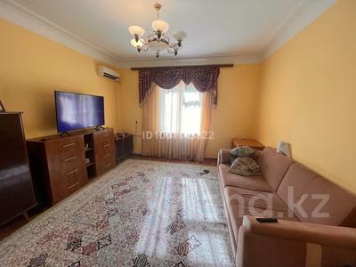 Аренда квартир в Атырауской обл.: 3-комнатная квартира · 79 м² · 2/3 этаж · помесячно, мкр Центральный, Азаттык 24 за 200 000 〒 3-комнатная квартира · 79 м² · 2/3 этаж · помесячно, мкр Центральный, Азаттык 24 за 200 000 〒 в Атырау