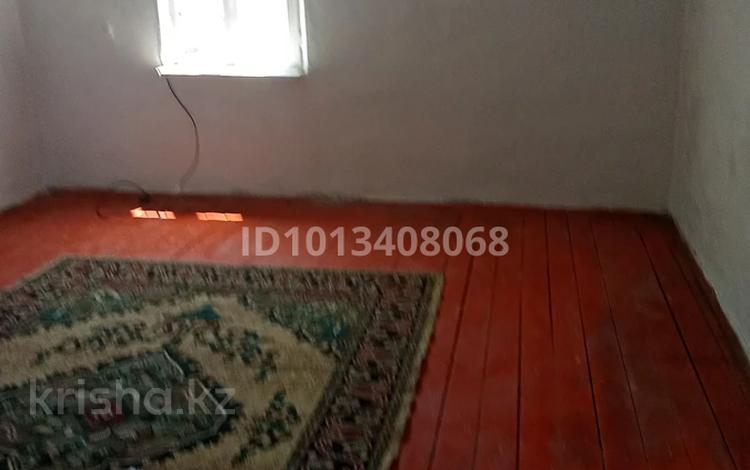 2-бөлмелі пәтер · 45 м² · 2/2 қабат, Альфараби 8-11 — Базаржакынмухитмагазинарты, бағасы: 6 млн ₸ в Асыкате — фото 2