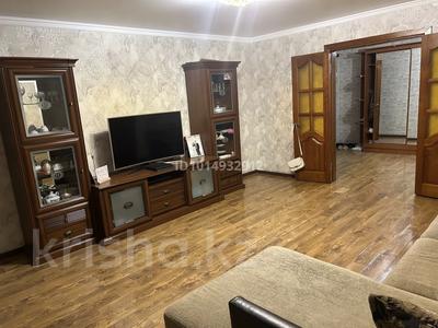3-комнатная квартира · 94 м² · 8/9 этаж, Физкультурная 9/1 за 300 000 ₸ в Семее
