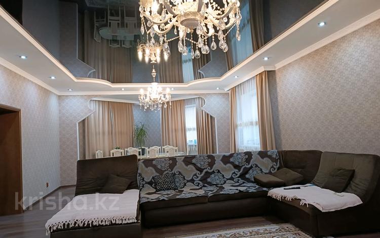 Отдельный дом · 6 комнат · 338 м², мкр Сарыкамыс, Алтыбакан за 1 млн 〒 в Атырау — фото 21