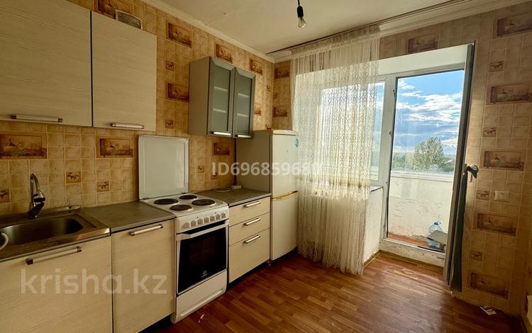 1-комнатная квартира, 30 м², 5/5 этаж, Алтынказык 4а за 9 млн 〒 в Косшы — фото 2