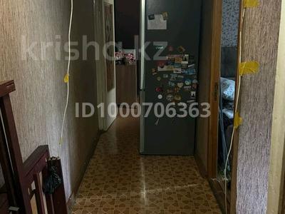 3-бөлмелі пәтер · 63 м² · 4/5 қабат, Айнабұлақ-3 ш/а., бағасы: 45 млн ₸ в Алматы, Жетысуский р-н