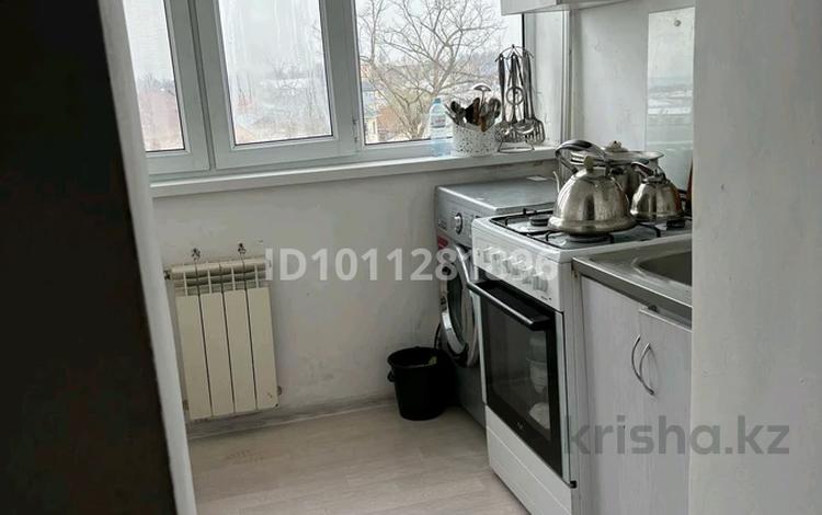 1-комнатная квартира · 31 м² · 5/5 этаж, Сулейманова 14 — В центре города. народный банк за 9.5 млн ₸ в Таразе — фото 2