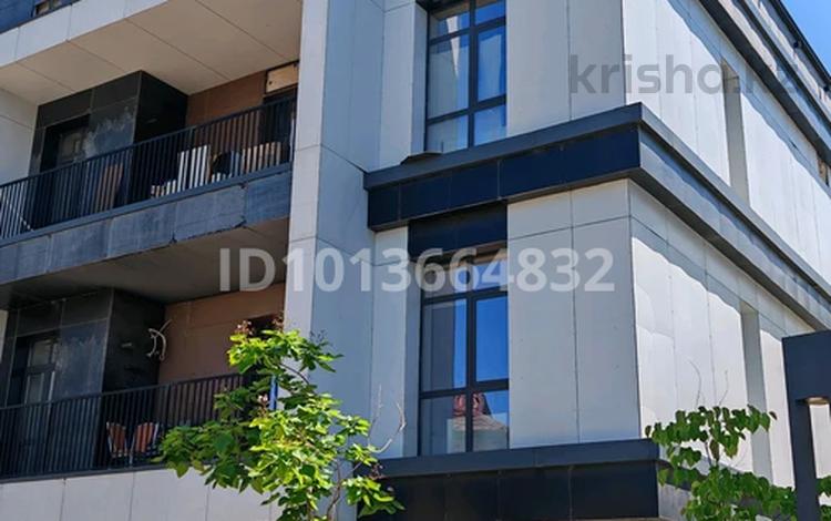 2-бөлмелі пәтер · 70 м² · 1/3 қабат, Нұрлытау ш/а., Салыкова 40 — Тамос школа, бағасы: 36 млн ₸ в Алматы, Бостандыкский р-н — фото 2