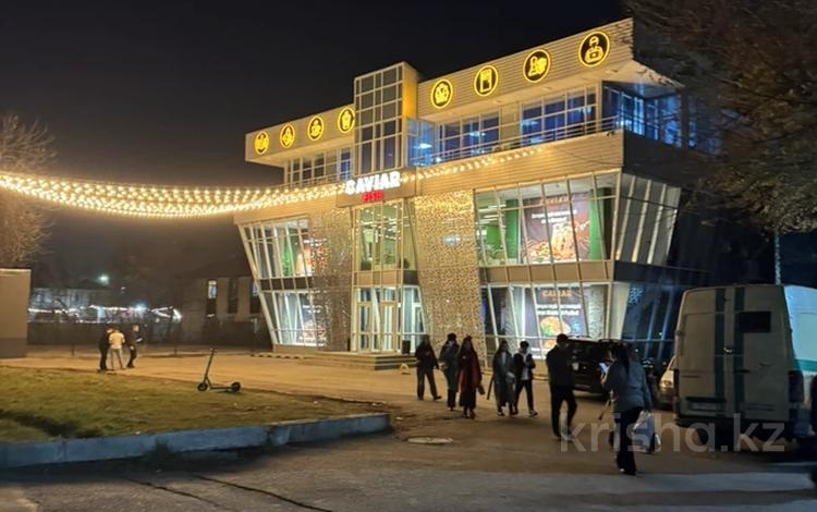 Свободное назначение, офисы, общепит, салоны красоты, образование, развлечения, конференц-залы, кабинеты и рабочие места, студии · 500 м² за 3 млн 〒 в Алматы, Алатауский р-н — фото 55