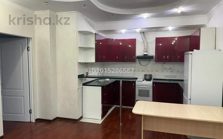 2-бөлмелі пәтер · 70 м² · 10/18 қабат, Брусиловского 167, бағасы: 330 000 ₸ в Алматы, Алмалинский р-н — фото 2