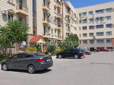 Аренда квартир в Атырауской обл.: 4-комнатная квартира · 112 м² · 4/5 этаж, мкр Нурсая, Әбілхайыр хан — Рядом Цон, центр Абая, коньки и т.д за 300 000 〒 4-комнатная квартира · 112 м² · 4/5 этаж, мкр Нурсая, Әбілхайыр хан — Рядом Цон, центр Абая, коньки и т.д за 300 000 〒 в Атырау