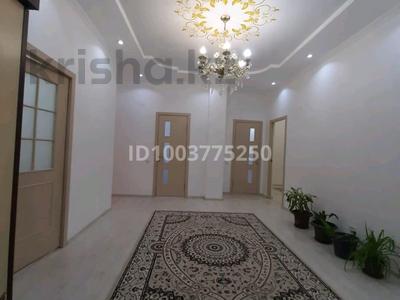 4-комнатная квартира · 112 м² · 4/5 этаж, мкр Нурсая, Әбілхайыр хан — Рядом Цон, центр Абая, коньки и т.д за 280 000 ₸ в Атырау