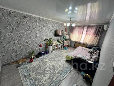 4-комнатная квартира, 87 м², 5/5 этаж, мкр Аксай-5 за 45 млн 〒 в Алматы, Ауэзовский р-н