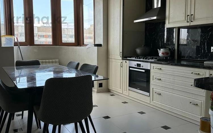 4-бөлмелі пәтер · 100 м² · 7/9 қабат, Толе би 218, бағасы: 450 000 〒 в Алматы, Алмалинский р-н — фото 2