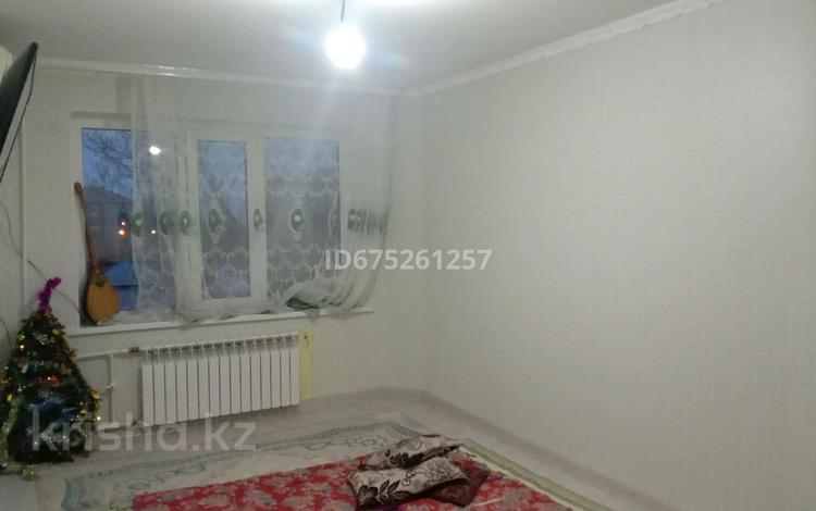 2-бөлмелі пәтер · 58 м² · 4/5 қабат, пос Кенеса Нокина 2, бағасы: 9 млн ₸ в Актюбинской обл. — фото 2