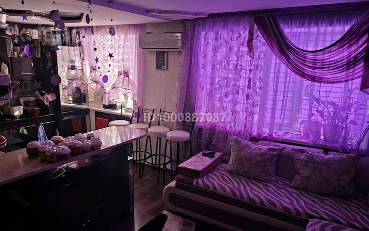 3-бөлмелі пәтер · 55.6 м² · 1/3 қабат, Сатпаева 61, бағасы: 15 млн ₸ в Жезказгане — фото 2