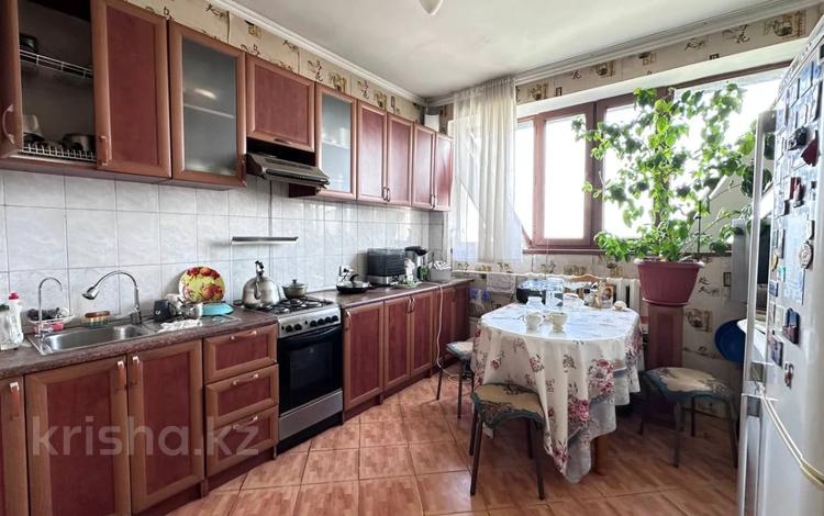 3-комнатная квартира · 72 м² · 9/9 этаж, мкр Аксай-3 27 за 38.5 млн ₸ в Алматы, Ауэзовский р-н — фото 12
