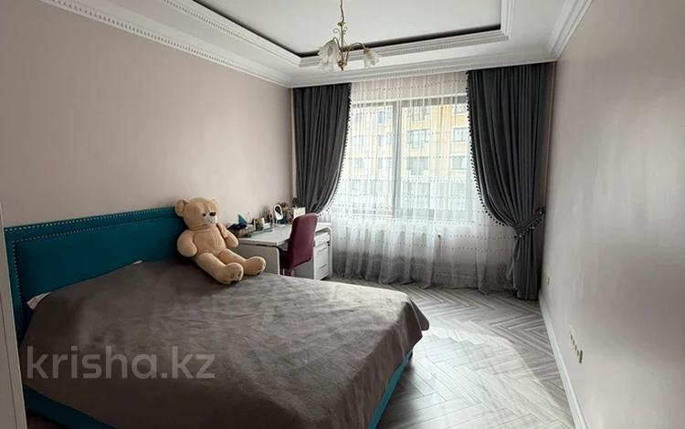 4-бөлмелі пәтер · 142.6 м² · 3/9 қабат, Кабанбай батыра, бағасы: 200 млн ₸ в Алматы, Медеуский р-н — фото 42
