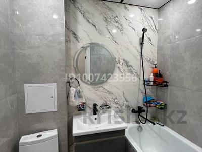 3-бөлмелі пәтер · 62 м² · 5/5 қабат, Мухита — Маметова, бағасы: 200 000 ₸ в Уральске, мкр Школьник