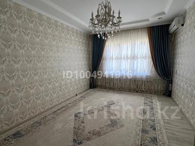 5-комнатная квартира · 100 м² · 5/5 этаж, мкр Сайрам за 200 000 ₸ в Шымкенте, Аль-Фарабийский р-н