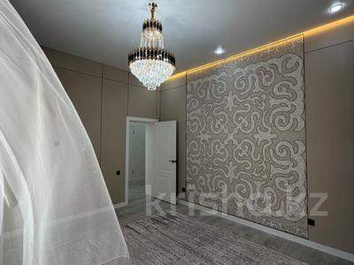 2-бөлмелі пәтер · 57 м² · 1/5 қабат, Алтын орда ш/а., бағасы: 28 млн ₸ в Актобе, мкр. Алтын орда