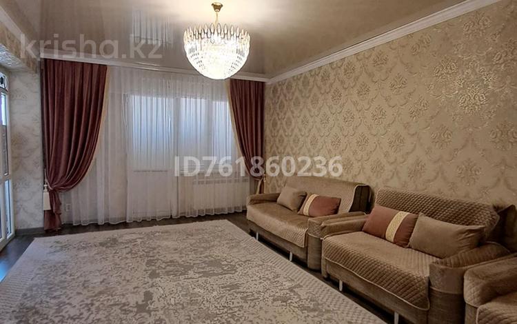 2-бөлмелі пәтер · 72 м² · 7/8 қабат, Микрорайон Алтын Ауыл 15 — Микрарайон Алтын ауыл, бағасы: 35 млн ₸ в Каскелене — фото 2