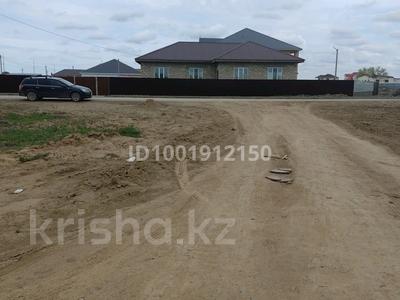 Продажа домов и дачи в Атырауской обл.: Отдельный дом · 5 комнат · 197 м² · 9.17 сот., Атырау-Еркинкала 100 за 37 млн 〒 Отдельный дом · 5 комнат · 197 м² · 9.17 сот., Атырау-Еркинкала 100 за 37 млн 〒