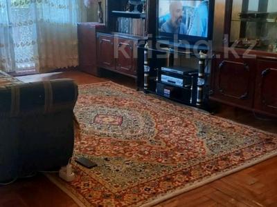 4-комнатная квартира · 75 м² · 2/4 этаж, мкр №12 15 за 43.5 млн ₸ в Алматы, Ауэзовский р-н