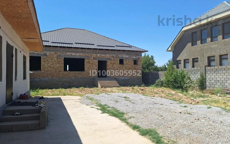 Отдельный дом · 6 комнат · 240.54 м² · 8 сот., мкр Бозарык 519 — Нурай магазин за 37 млн ₸ в Шымкенте, Абайский р-н — фото 2