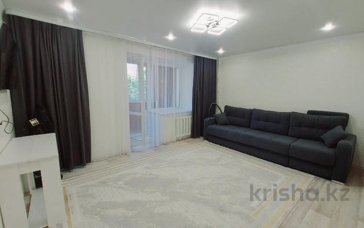 3-комнатная квартира · 61 м² · 2/5 этаж, мкр Новый Город за 22 млн ₸ в Караганде, Казыбек би р-н — фото 2