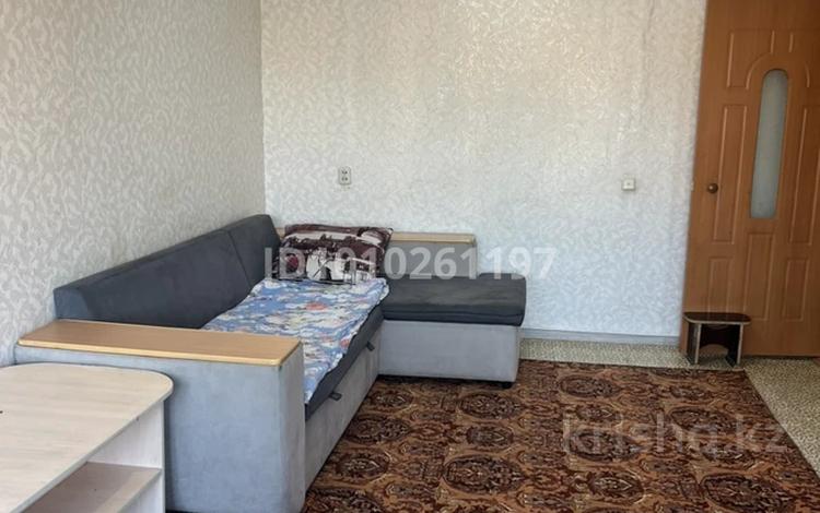 1-комнатная квартира · 32 м² · 4/5 этаж, Пришахтинск, 21й микрорайон — Зелинского 24/4 за 85 000 ₸ в Караганде, Алихана Бокейханова р-н — фото 2
