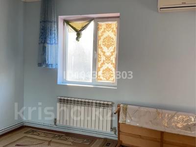 Үйдің бір бөлігі · 12 бөлме · 433.4 м² · 8 жүзд., Самал-3 ш/а. 80 — ул. Мангилик ел ул. Естемес би, бағасы: 70 млн ₸ в Шымкенте, Абайский р-н