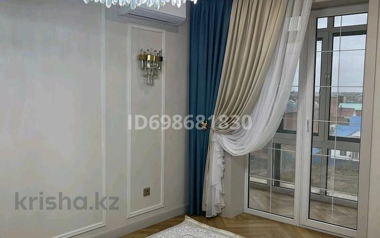 2-комнатная квартира · 74 м² · 5/6 этаж, мкр Жана Орда 15 — Угол Абулхаирхана и Кызылжарской за 43 млн ₸ в Уральске — фото 5