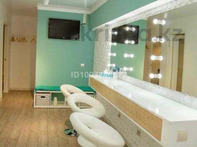 Салоны красоты · 55 м² за 14 млн 〒 в Атырау, мкр Сары Арка