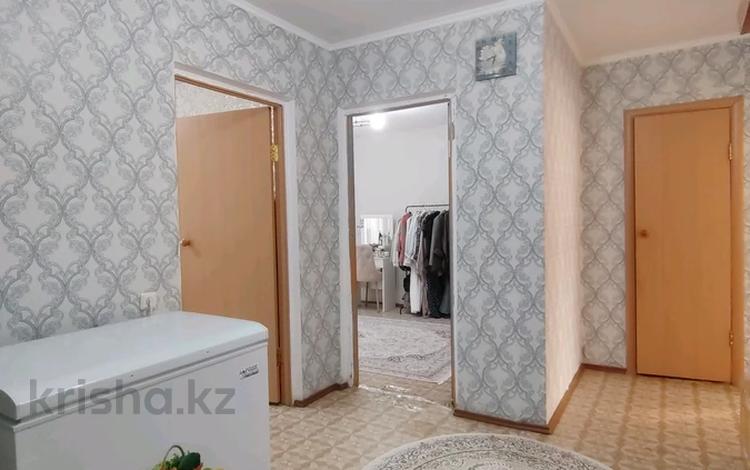 3-бөлмелі пәтер · 74.9 м² · 10/10 қабат, Қонаев ш/а., бағасы: 22.3 млн ₸ в Уральске, мкр Кунаева — фото 2