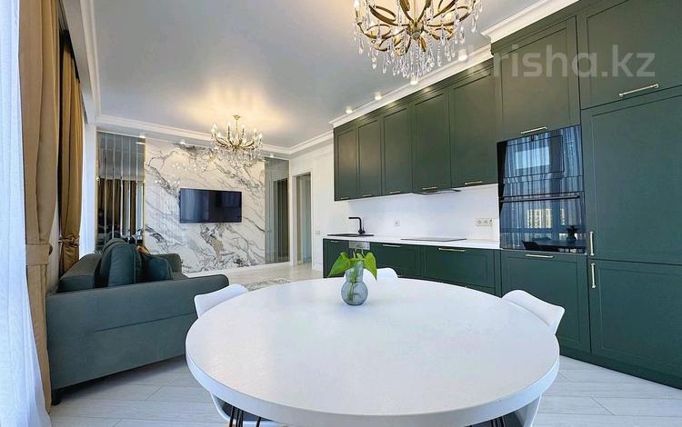 3-комнатная квартира · 100 м² · 17/18 этаж, Розыбакиева 320 за 60 000 〒 в Алматы, Бостандыкский р-н — фото 2