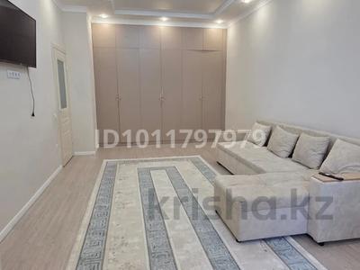 1-комнатная квартира · 45 м² · 2 этаж, Кошкарбаева 13 — Мечеть Хазрет Султан, дворец Независимости, Нурорда, Шабыт, Национальный музей, Пирамида за 15 000 〒 в Астане, Сарыарка р-н