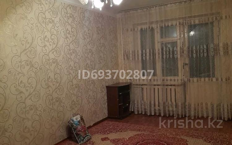 1-комнатная квартира, 46 м², 3/5 этаж, 1 мирайон Акбулак 3