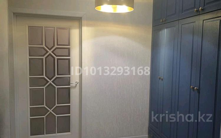 1-бөлмелі пәтер · 50 м² · 11/15 қабат, Наурызбай батыра 50 — Ж.Жолы, бағасы: 15 000 ₸ в Алматы, Алмалинский р-н — фото 4