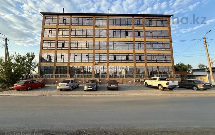 2-комнатная квартира · 79 м² · 2/5 этаж, Орынбор 71 за 38 млн 〒 в Уральске — фото 2