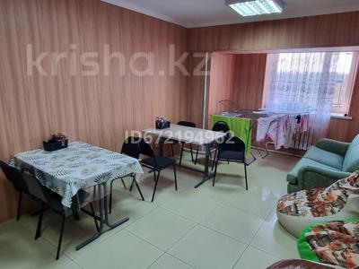 5 бөлмелер, 180 м², Желтоксан 48/1 — Маскеу, бағасы: 33 000 〒 в Астане, Сарыарка р-н