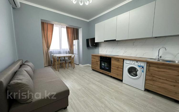 2-комнатная квартира, 55 м², 14/20 этаж помесячно, Гагарина 310