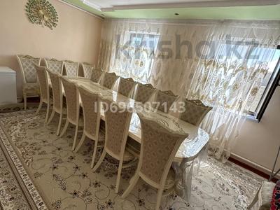 Отдельный дом · 4 комнаты · 100 м² · 10 сот., 4 бұрылыс Әзілхан Нұршайықов 82 — Лукманова за ~ 20 млн 〒 в Таразе